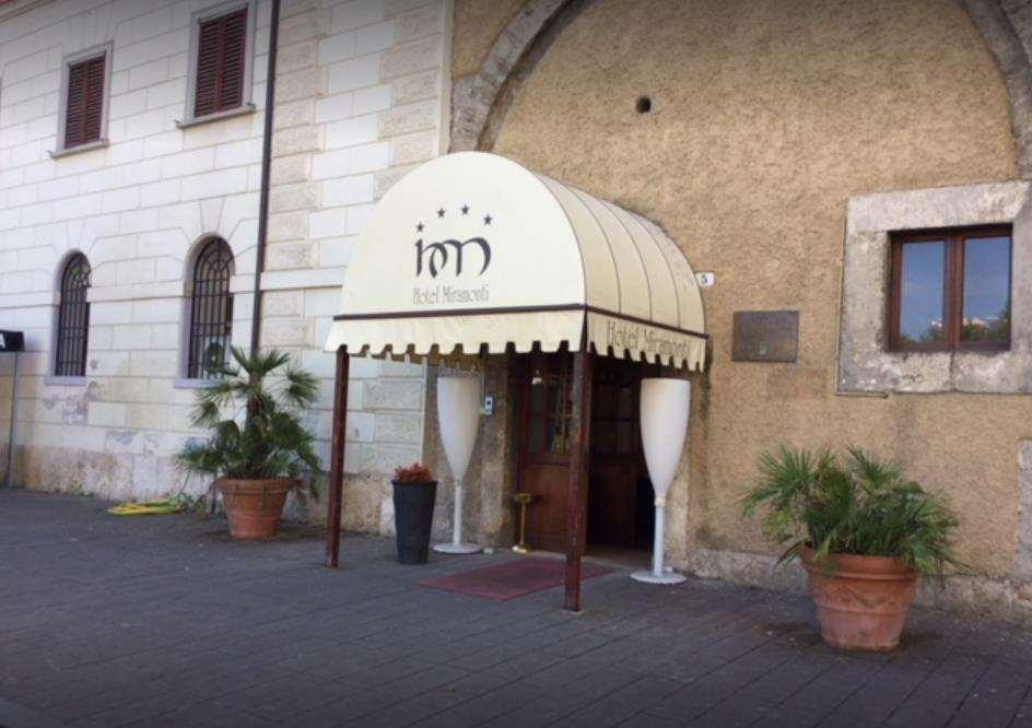 Hotel&Ristorante Miramonti Palazzo Storico Ριέτι Εξωτερικό φωτογραφία
