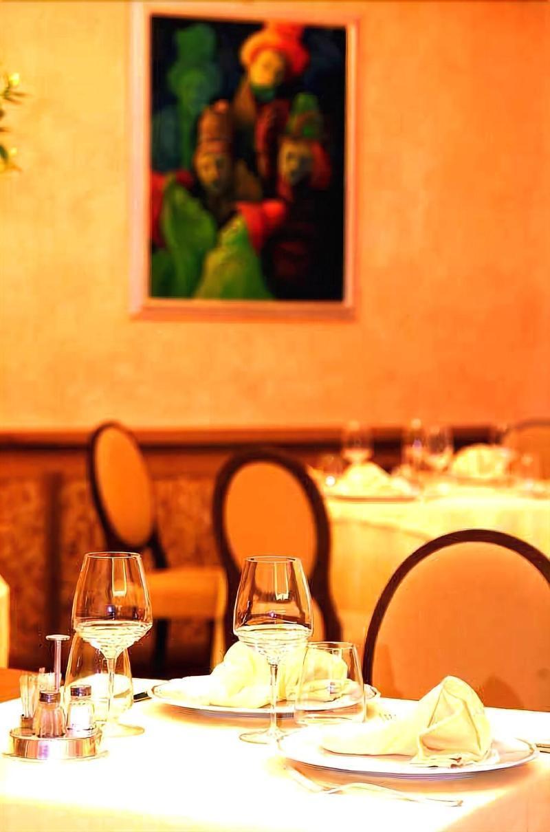 Hotel&Ristorante Miramonti Palazzo Storico Ριέτι Εξωτερικό φωτογραφία