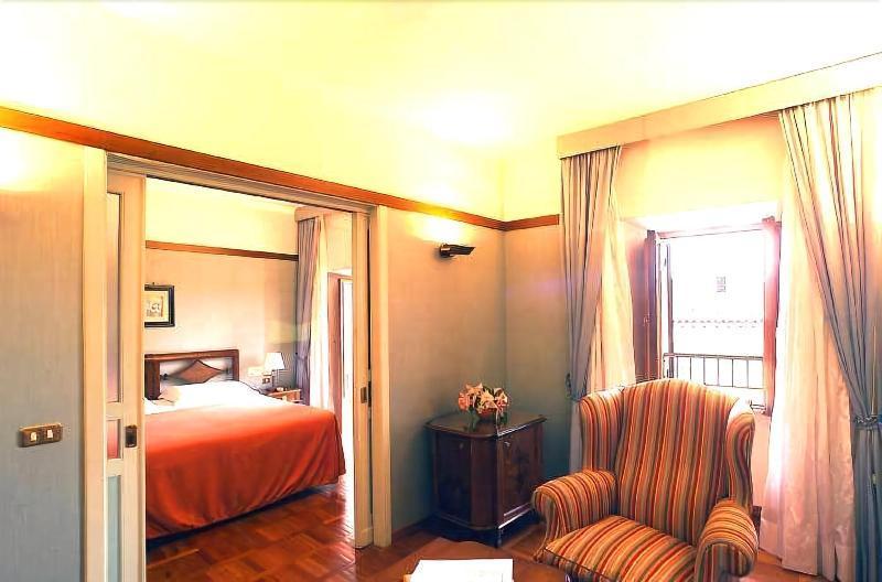 Hotel&Ristorante Miramonti Palazzo Storico Ριέτι Εξωτερικό φωτογραφία
