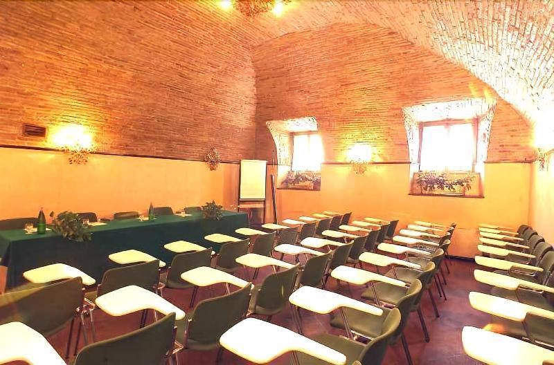 Hotel&Ristorante Miramonti Palazzo Storico Ριέτι Εξωτερικό φωτογραφία