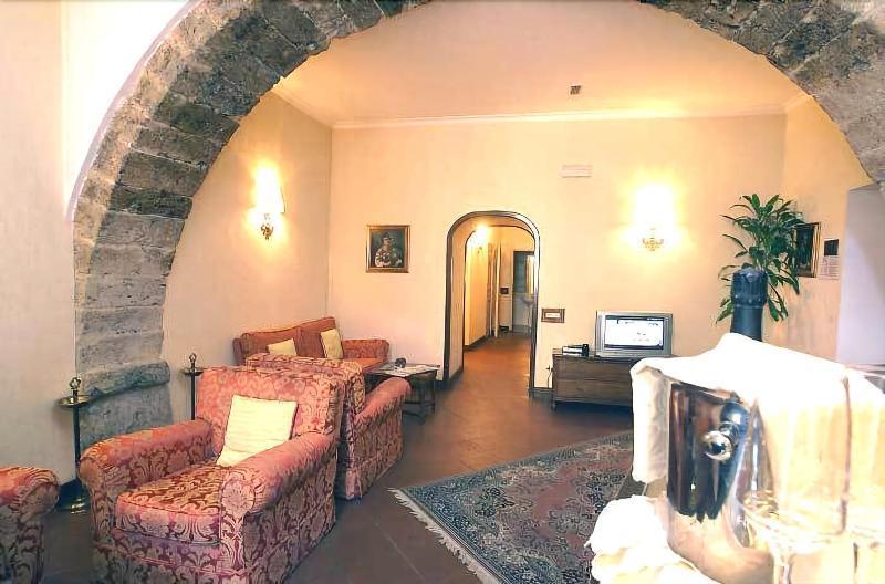 Hotel&Ristorante Miramonti Palazzo Storico Ριέτι Εξωτερικό φωτογραφία