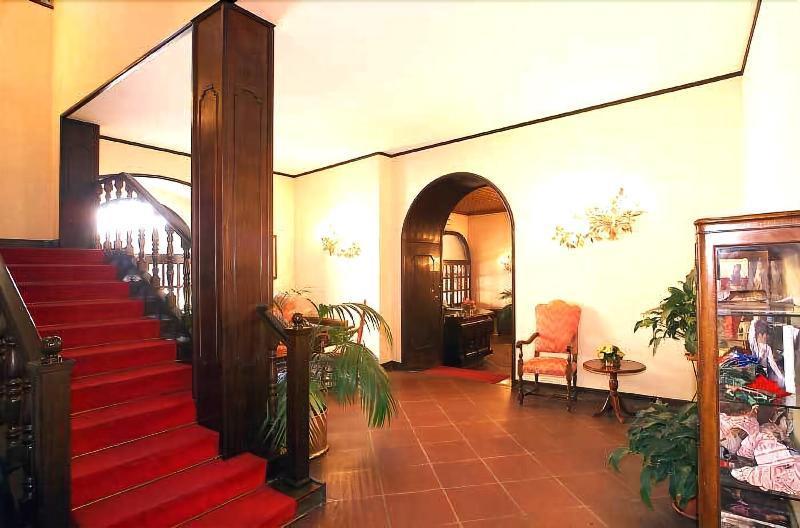 Hotel&Ristorante Miramonti Palazzo Storico Ριέτι Εξωτερικό φωτογραφία