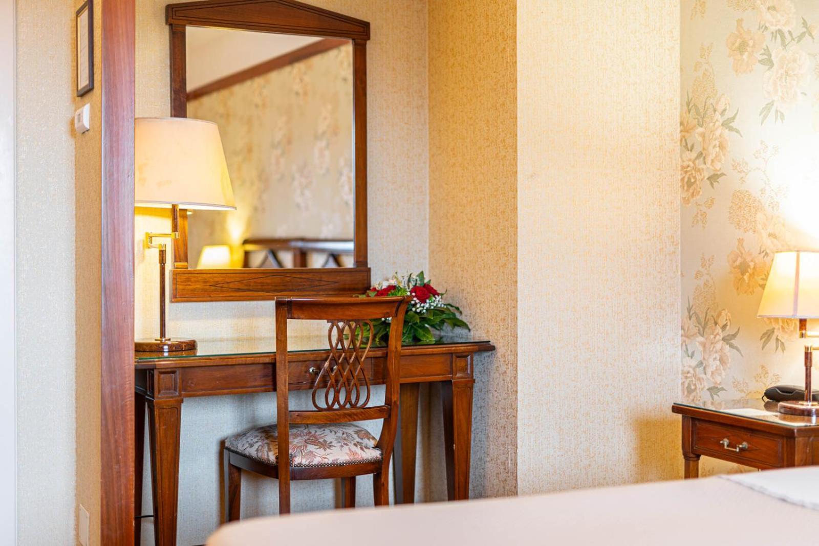 Hotel&Ristorante Miramonti Palazzo Storico Ριέτι Εξωτερικό φωτογραφία