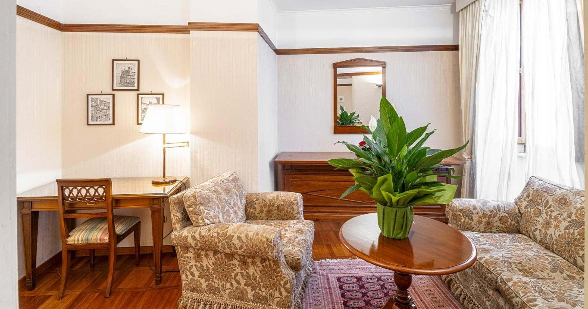 Hotel&Ristorante Miramonti Palazzo Storico Ριέτι Εξωτερικό φωτογραφία